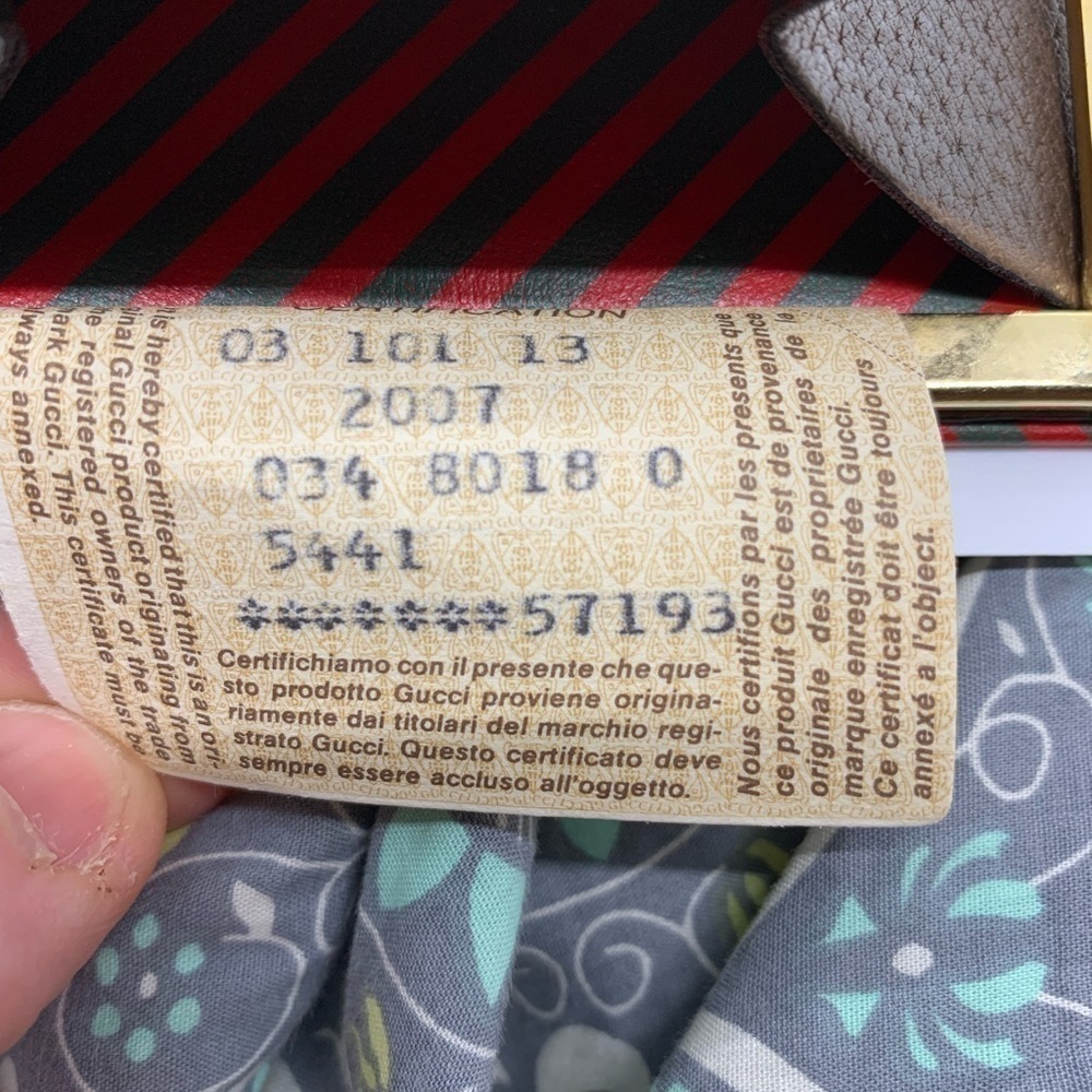Vintage~ Gucci Wallet ~ GG Authentic  Womens​​​​​​​​​​​​​​​​​​​​​​​​​​ - Picture 2 of 10